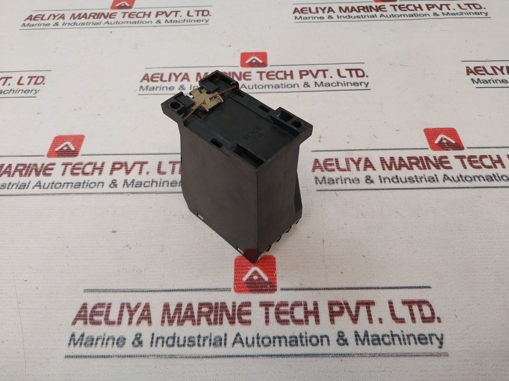 Siemens 3Un8 002 Contactor Control Relay