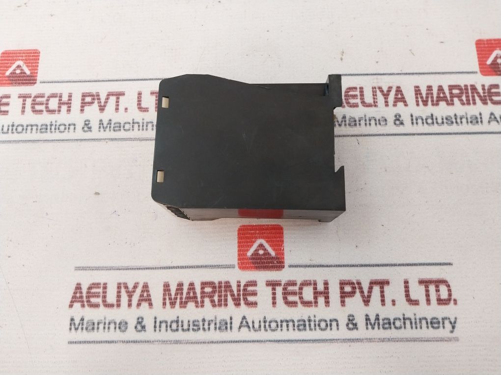 Siemens 3Un8 002 Contactor Control Relay