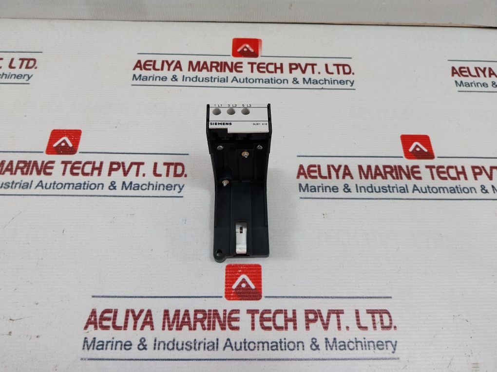 Siemens 3Ux1 418 Foot Mounting Bracket