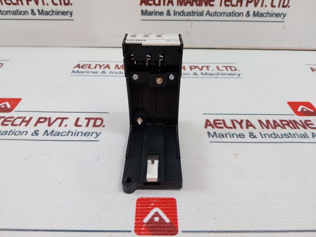 Siemens 3Ux1 418 Foot Mounting Bracket