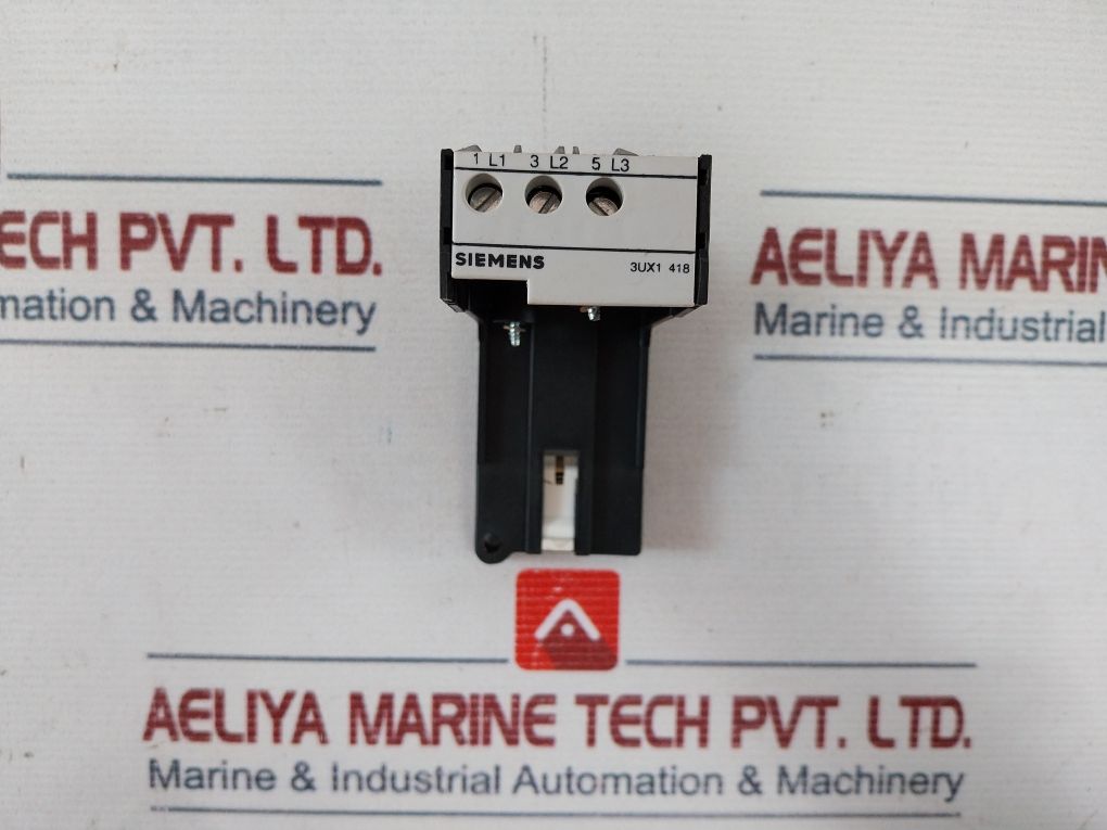 Siemens 3Ux1 418 Foot Mounting Bracket