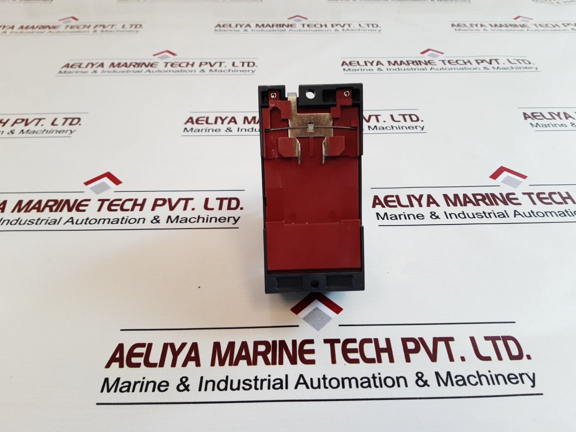 Siemens 3Ve3 000-2Ka00 Circuit Breaker