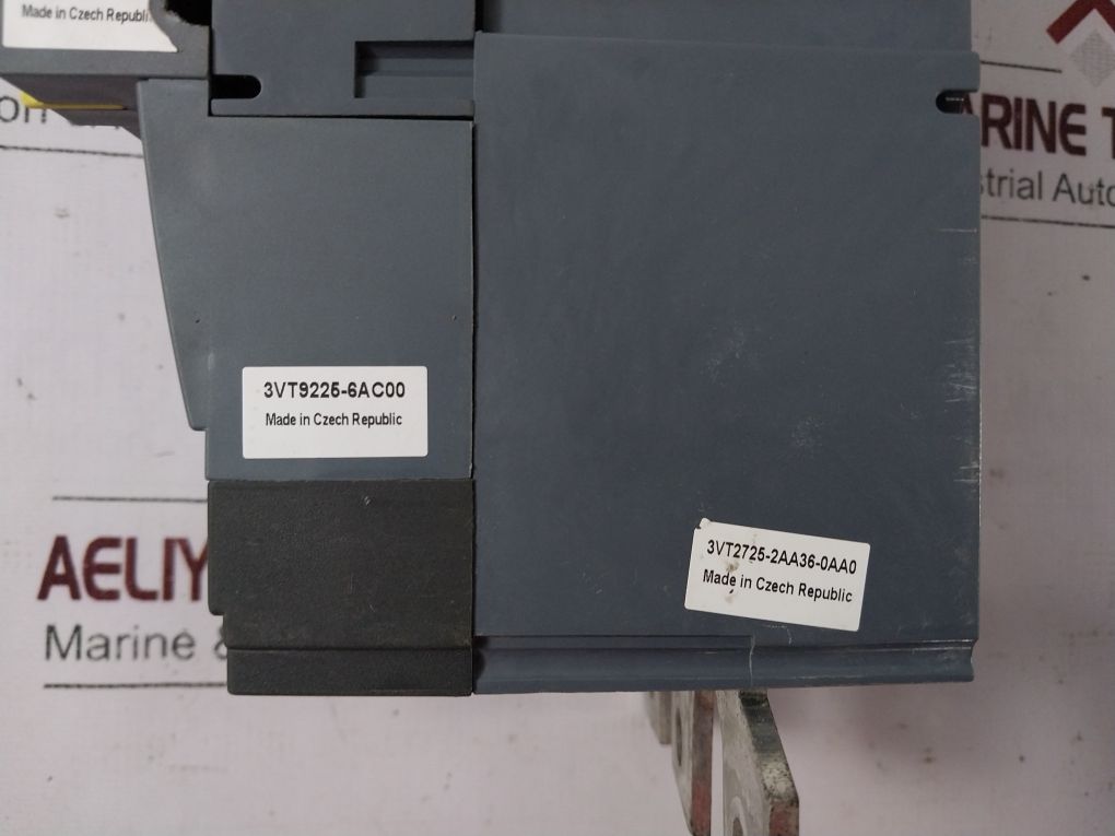 Siemens 3Vt2 Circuit Breaker 3Vt2725-2Aa36-0Aa0