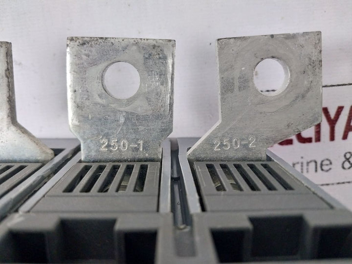 Siemens 3Vt2 Circuit Breaker 3Vt2725-2Aa36-0Aa0