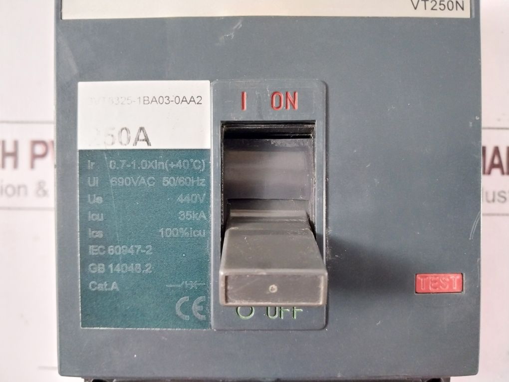 Siemens 3Vt8325-1Ba03-0Aa2 Circuit Breaker