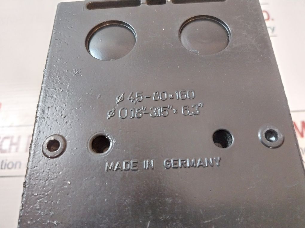 Siemens 3Vu91 33-2Da00 Cast Housing