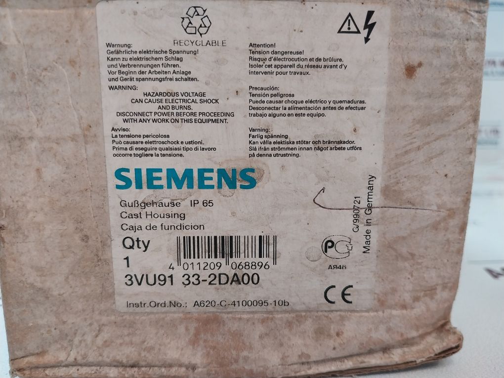 Siemens 3Vu91 33-2Da00 Cast Housing