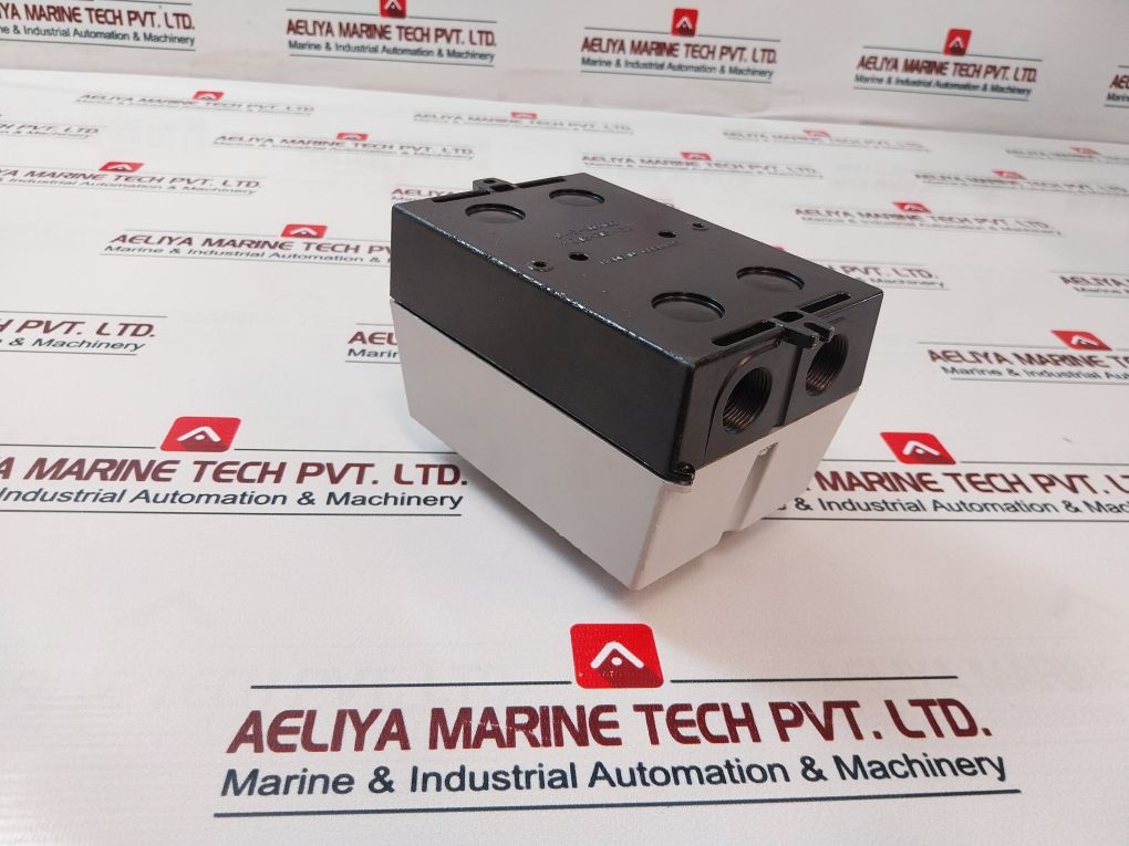 Siemens 3Vu91 33-2Da00 Cast Housing