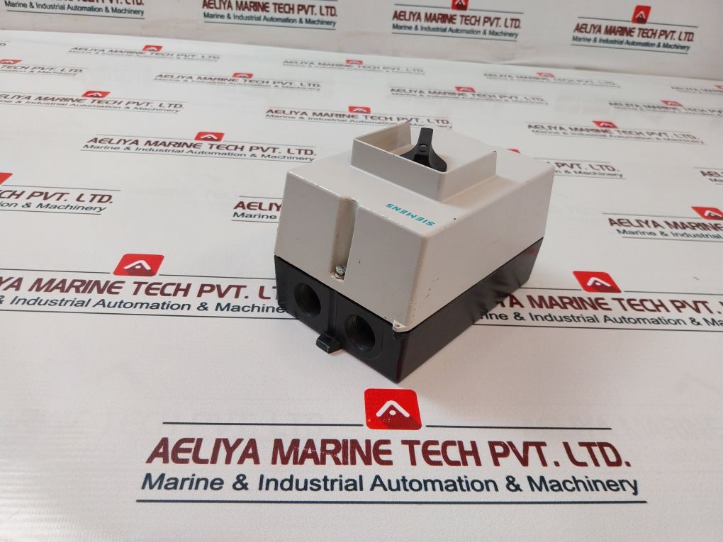 Siemens 3Vu91 33-2Da00 Cast Housing