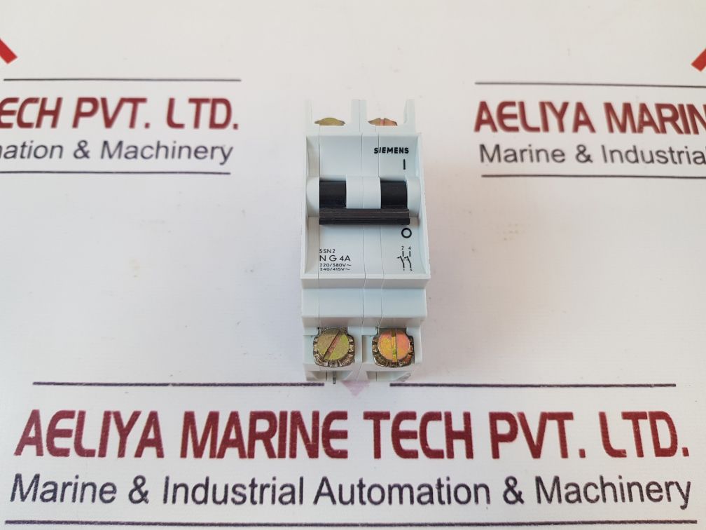 Siemens 5 Sn 2 N N G 4A Circuit Breaker