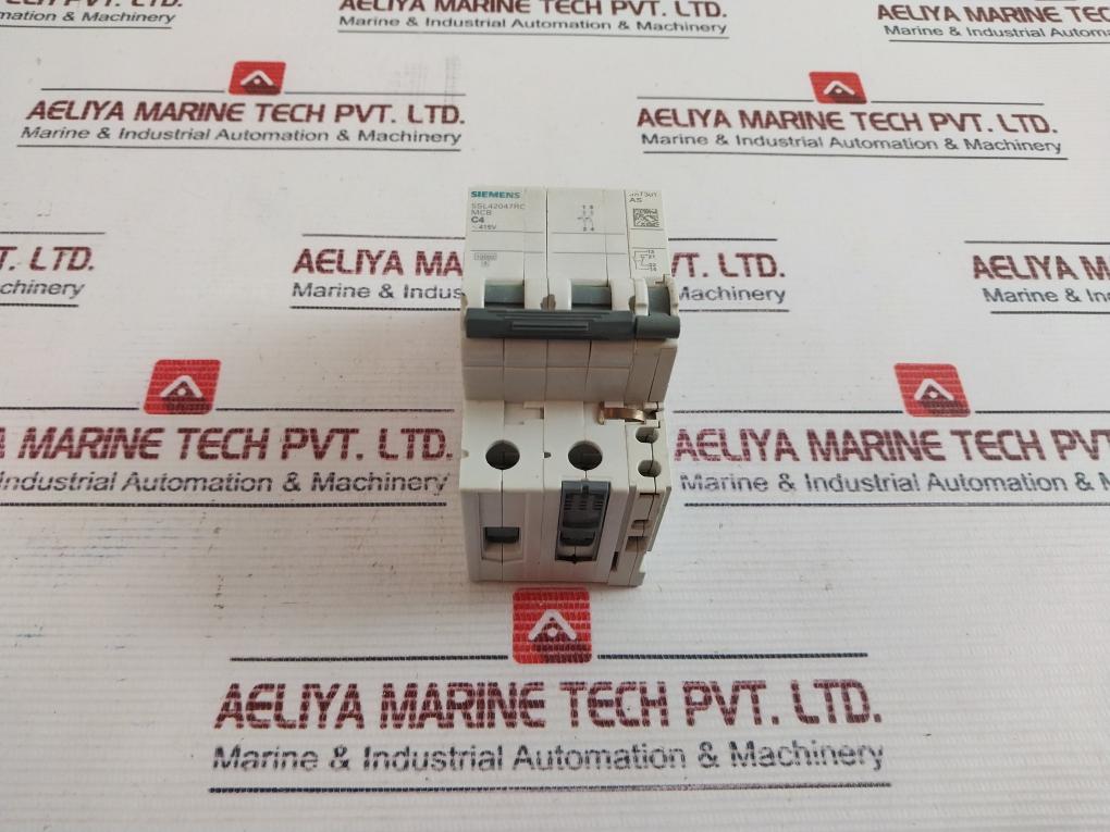 Siemens 5Sl42047Rc Circuit Breaker W/ Circuit Switch 5St3010