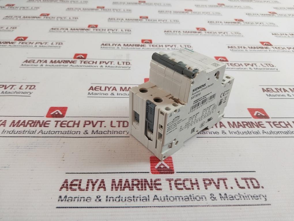 Siemens 5Sl42047Rc Mcb C4 Circuit Breaker W/ 5St301 Circuit Switch