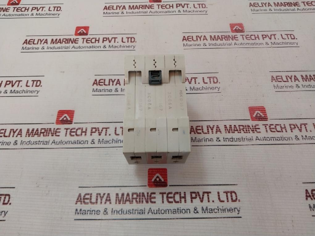 Siemens 5Sl43067Rc 3 Pole Circuit Breaker Cm/L-2255548 415V