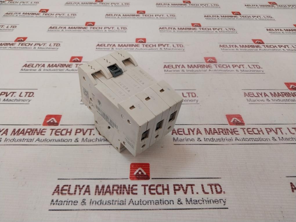 Siemens 5Sl43067Rc 3 Pole Circuit Breaker Cm/L-2255548 415V