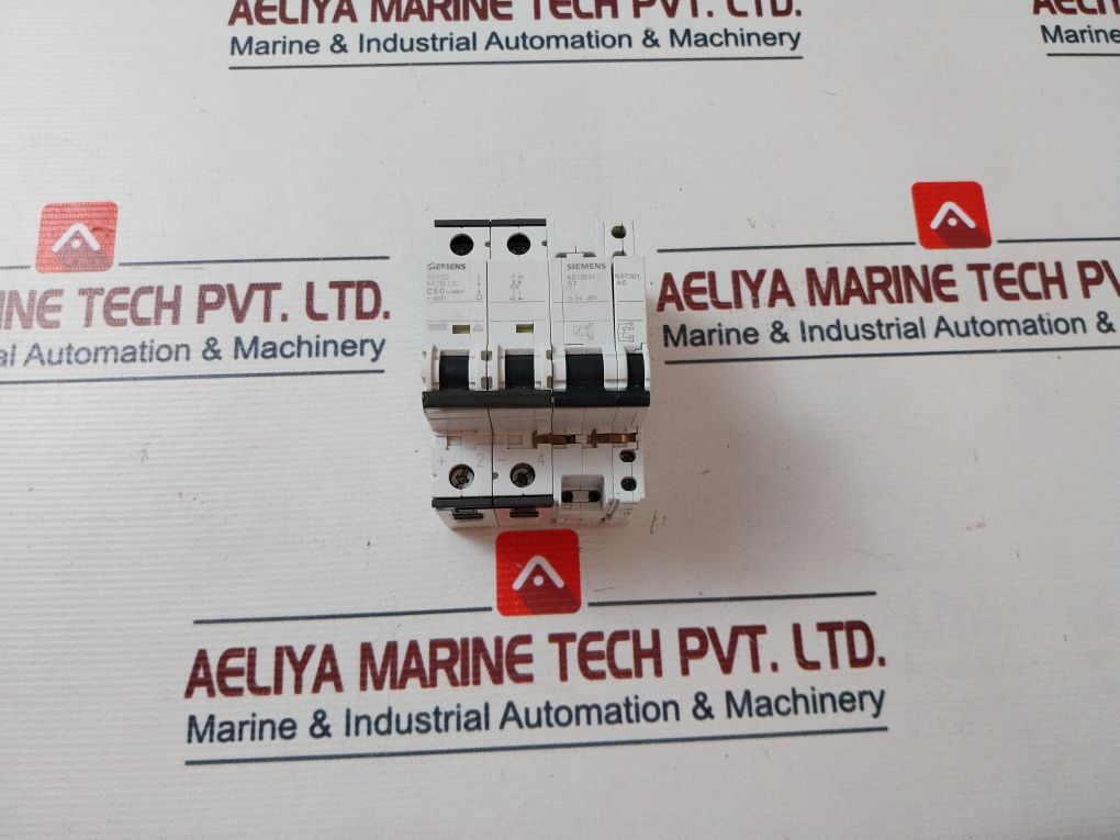 Siemens 5Sy52 Auxiliary Circuit Switch 440V 22-awg