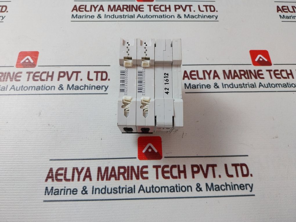 Siemens 5Sy52 Auxiliary Circuit Switch 440V 22-awg