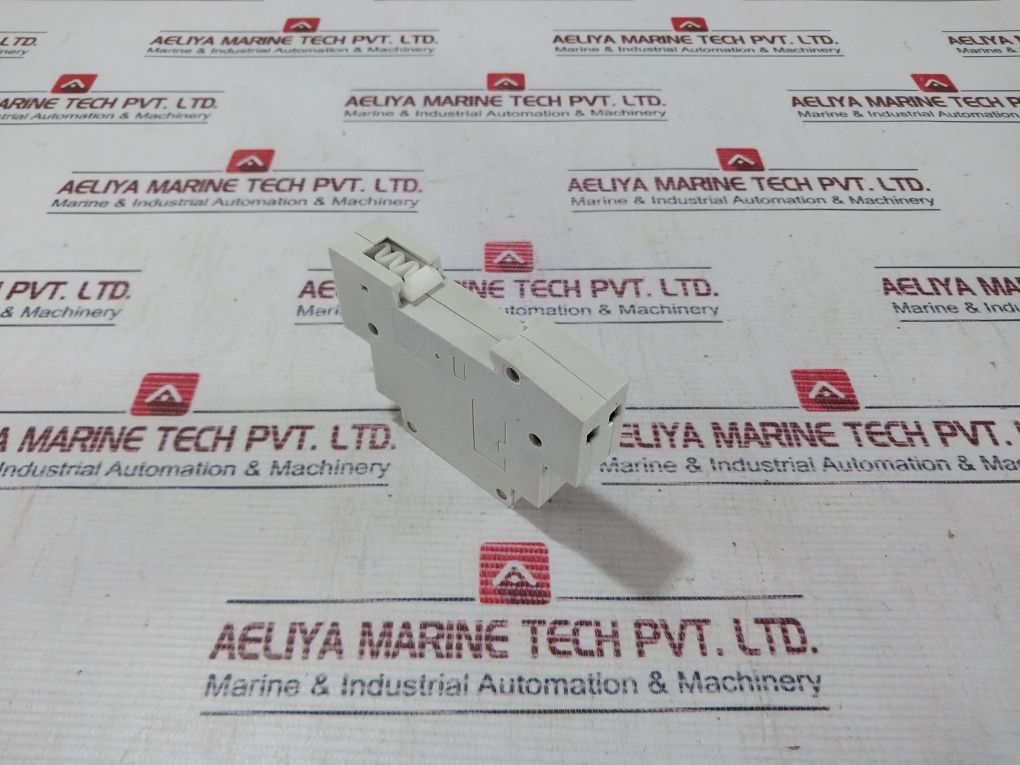 Siemens 5Tt5 532 Remote Switch 16A 400V 50-60Hz