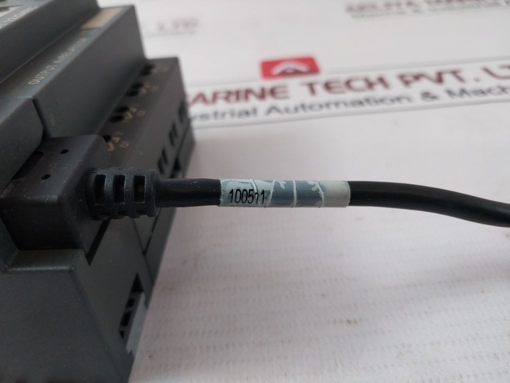 Siemens 6Ed1 052-1Md00-0Ba6 Controller Output 4Xrelay/10A