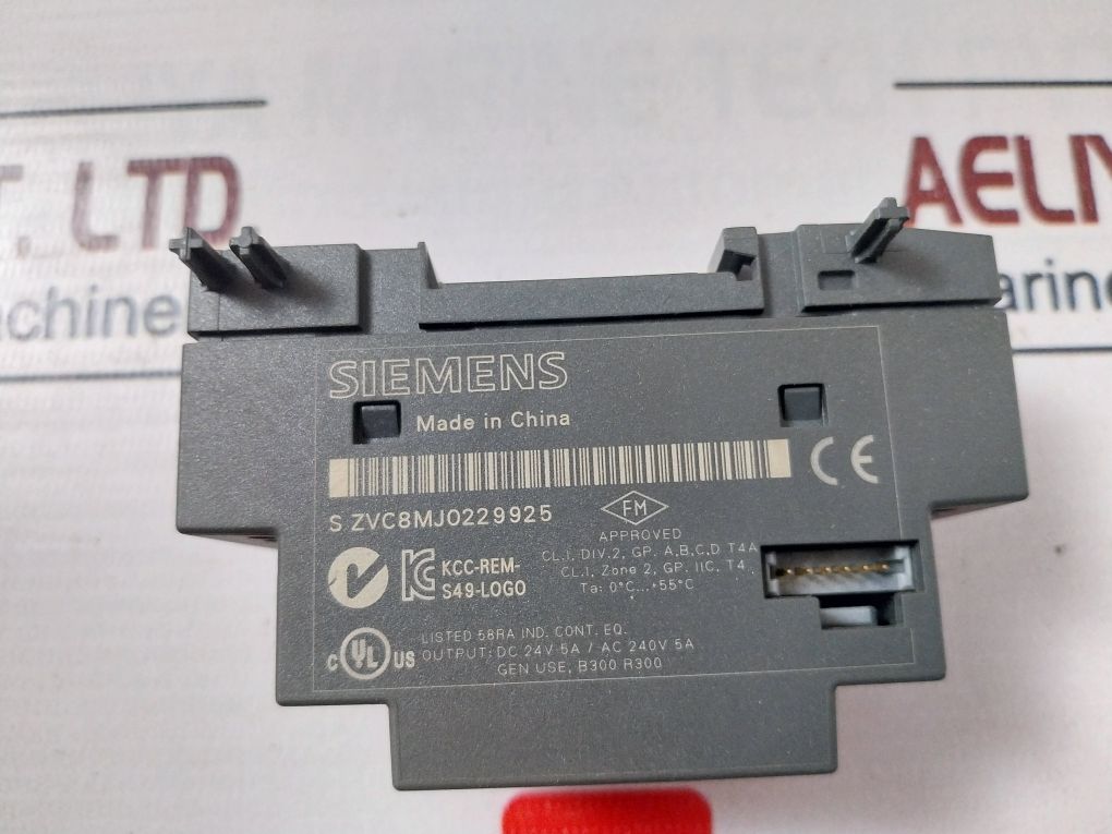 Siemens 6Ed1 055-1Mb00-0Ba1 Digital Input/Output Module Dc 12/24V