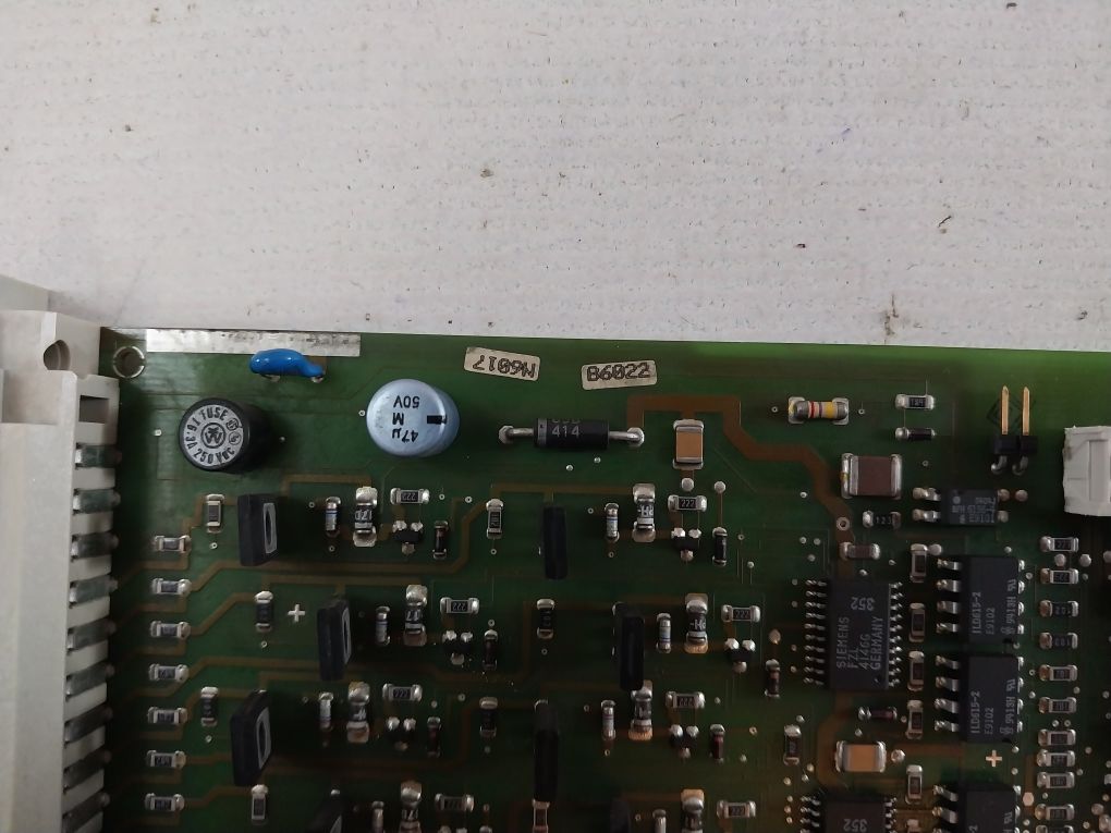 Siemens 6Es5451-4Ua13 Digital Output Module 94V-0