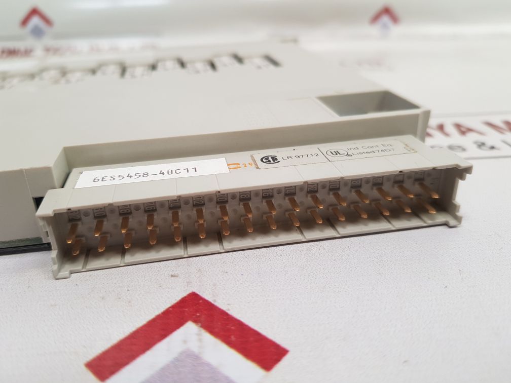 Siemens Simatic 6Es5458-4Uc11 Relay Output Module