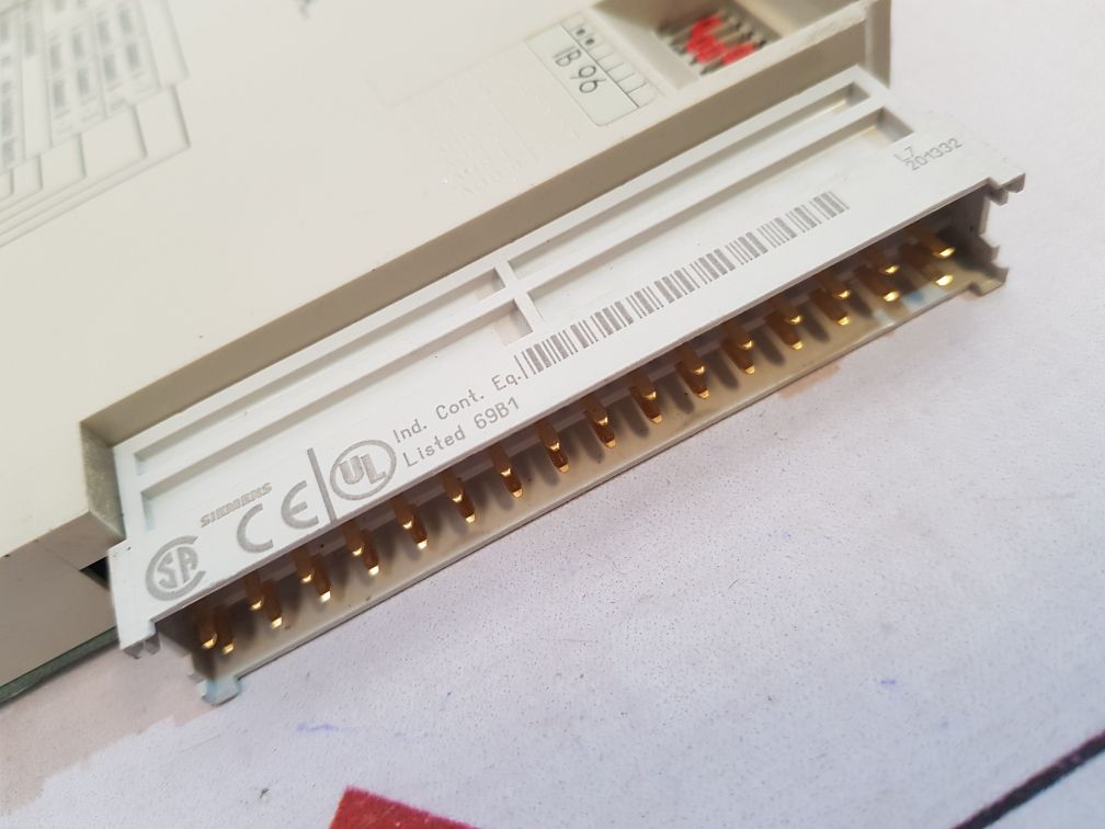 Siemens Simatic 6Es5465-4Ua13 Analog Input Module