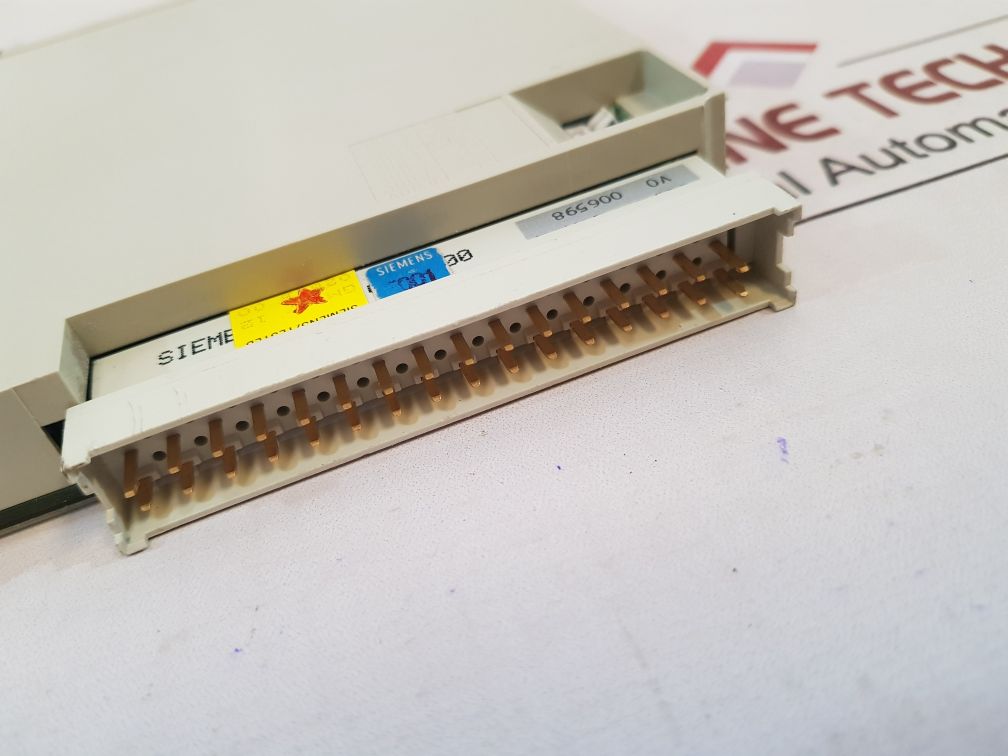 Siemens Simatic 6Es5470-4Ub11 Analog Output Module