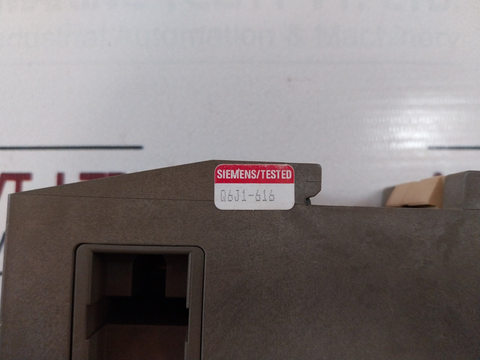 Siemens 6Es5935-8Me11 Power Supply Dc 24V