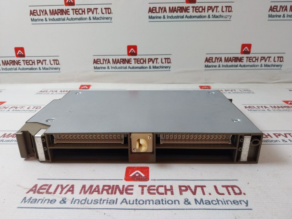 Siemens 6Es5 308-3Ua12 Interface Module Ac 250V