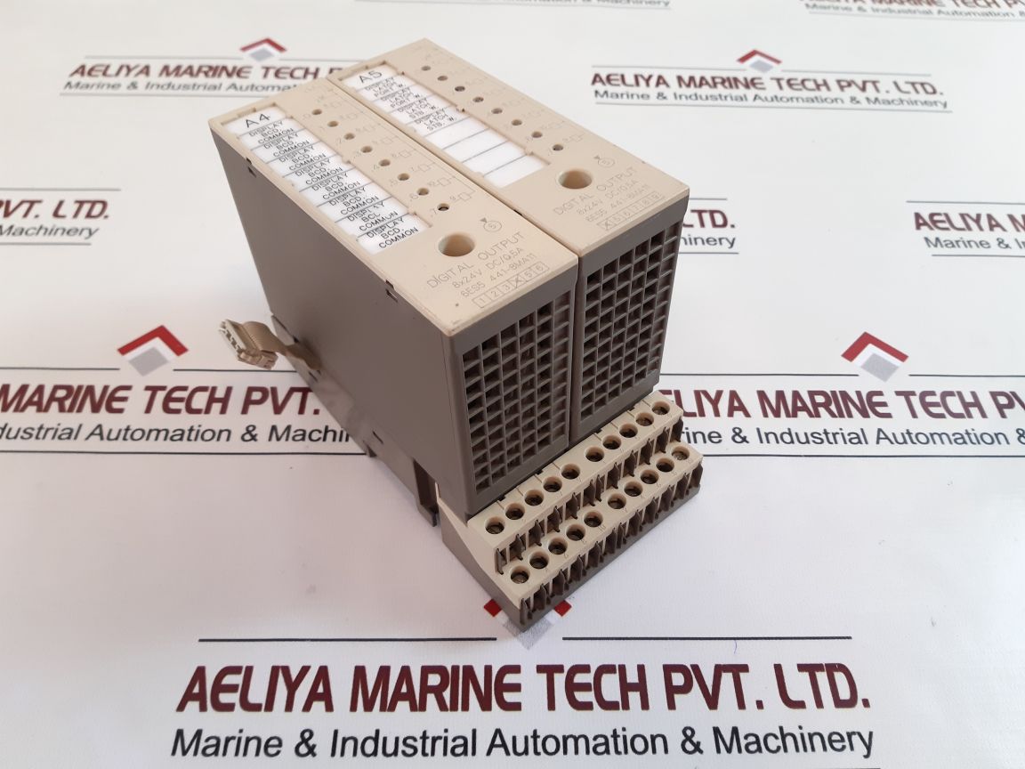 Siemens 6Es5 441-8Ma11 Digital Output Module Set
