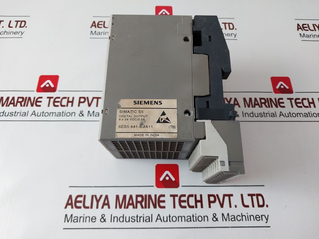 Siemens 6Es5 421-8Ma12 Digital Input With 6Es5 441-8Ma11 Output Module