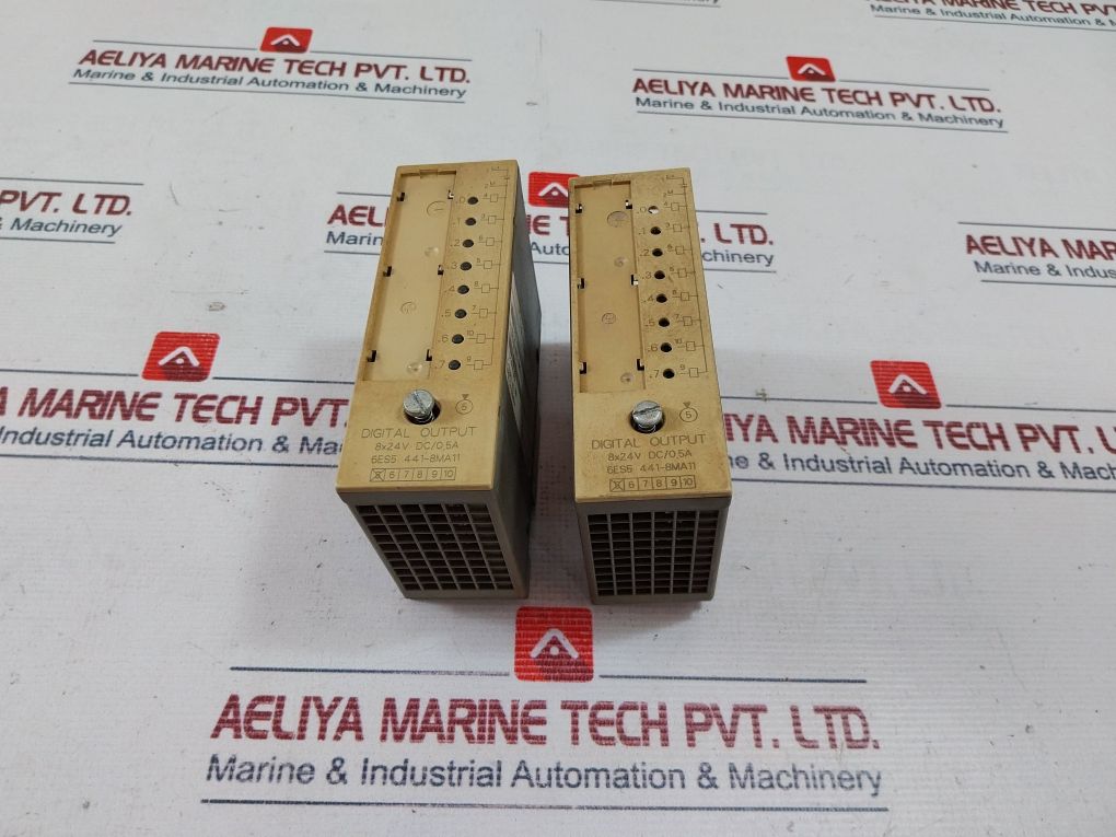 Siemens 6Es5 441-8Ma11 Digital Output Module 8X24V Dc/0,5A