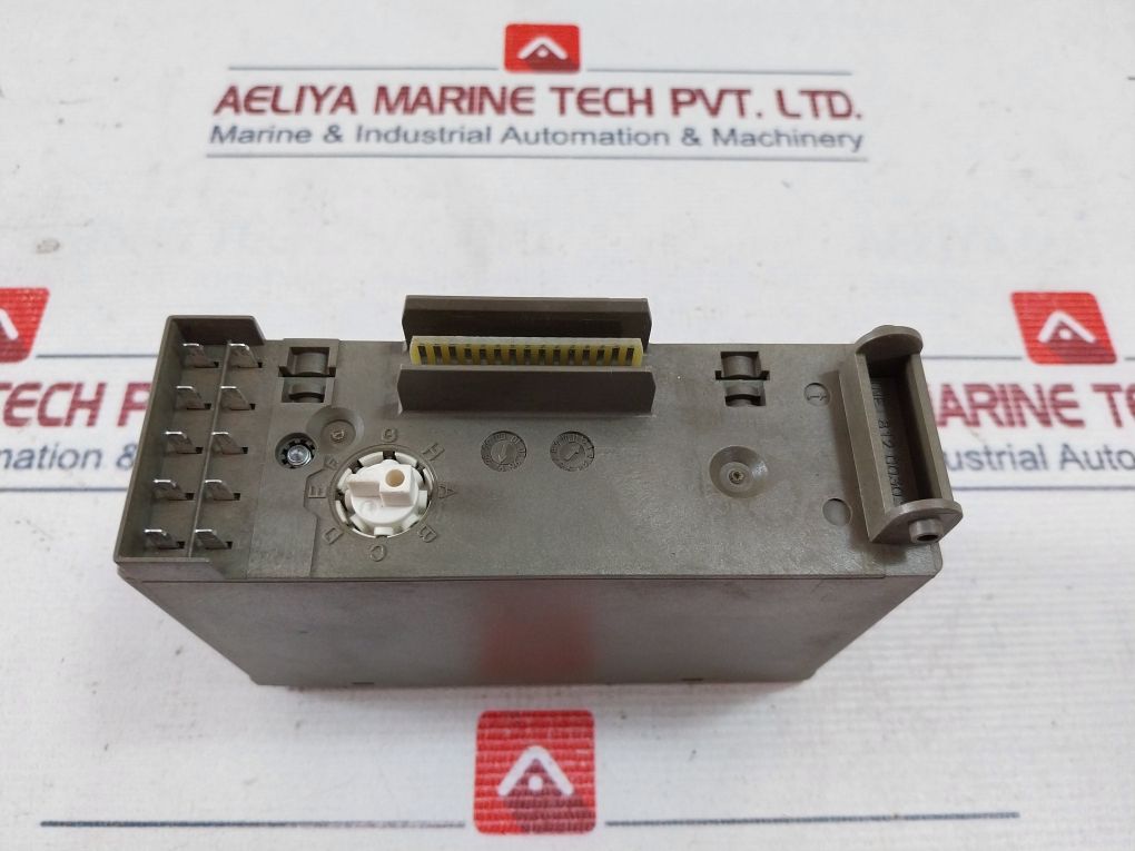 Siemens 6Es5 441-8Ma11 Digital Output Module 8X24V Dc/0,5A