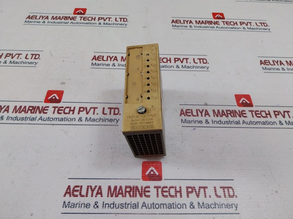 Siemens 6Es5 441-8Ma11 Digital Output Module 8X24V Dc/0,5A