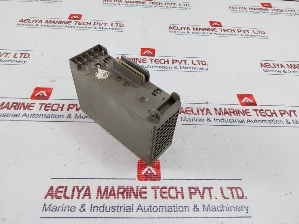 Siemens 6Es5 441-8Ma11 Digital Output Module 8X24V Dc/0,5A