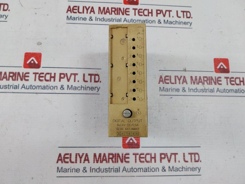 Siemens 6Es5 441-8Ma11 Digital Output Module 8X24V Dc/0,5A