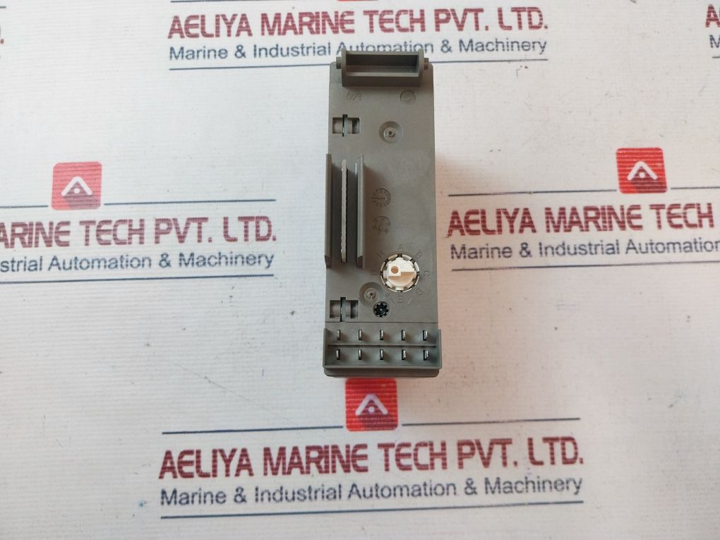 Siemens 6Es5 452-8Mr11 Relay Output