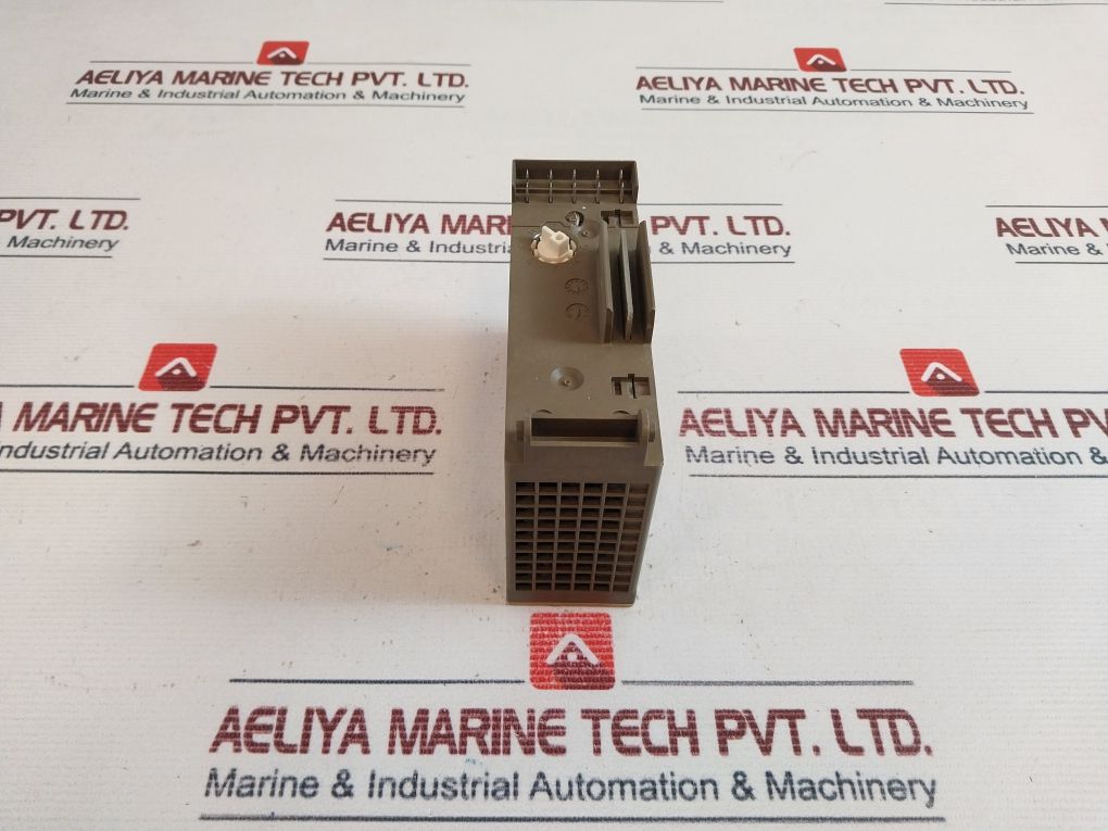 Siemens 6Es5 470-8Ma12 Analog Output Module 24V