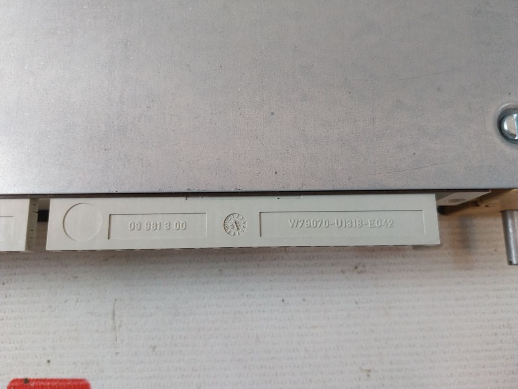 Siemens 6Es5 491-0Lb11 Adaption Casing Ac 250V