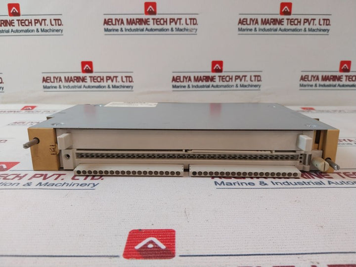 Siemens 6Es5 491-0Lb11 Adaption Casing Ac 250V