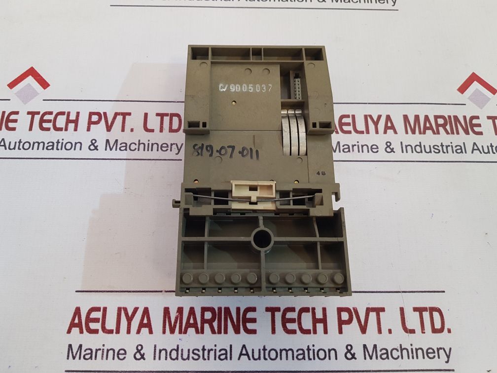 Siemens Simatic S5 Bus Module 6Es5 700-8Ma11 C/9005037