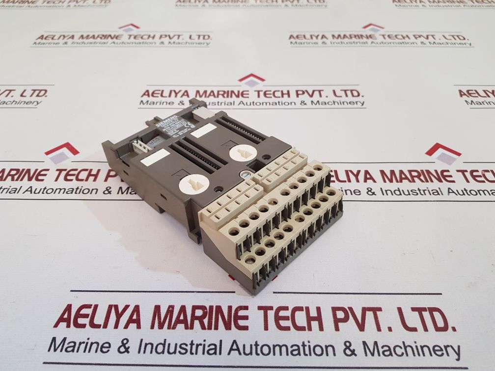 Siemens Simatic S5 Bus Module 6Es5 700-8Ma11