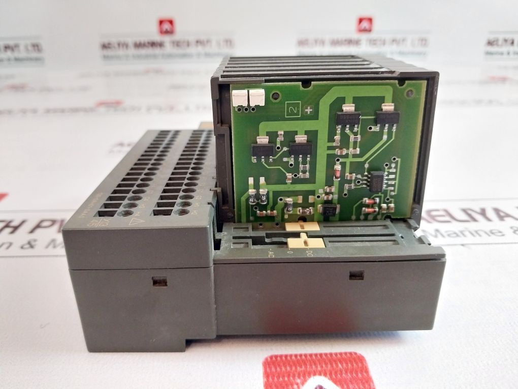 Siemens Simatic Sc 6Es7120-0Ah01-0Aa0 Terminal Block Dc 24V 2A