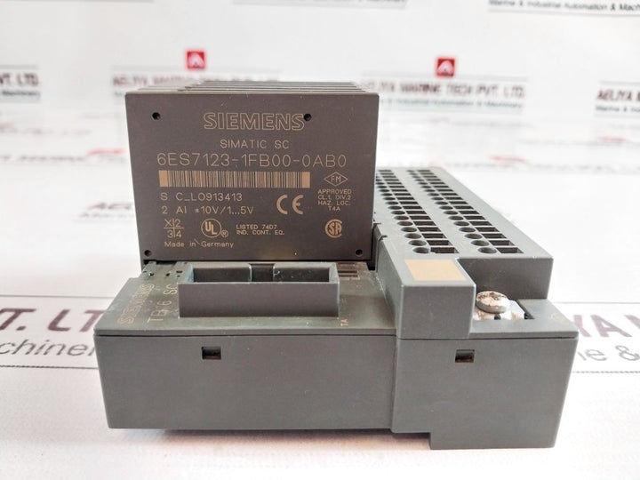 Siemens Simatic Sc 6Es7120-0Ah01-0Aa0 Terminal Block Dc 24V 2A