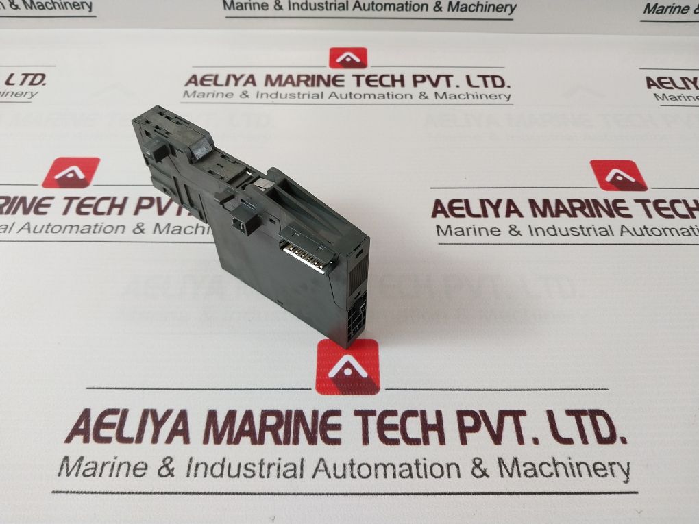 Siemens 6Es7 131-4Bb00-0Ab0 Input Module With 6Es7 193-4Cb10-0Aa0 