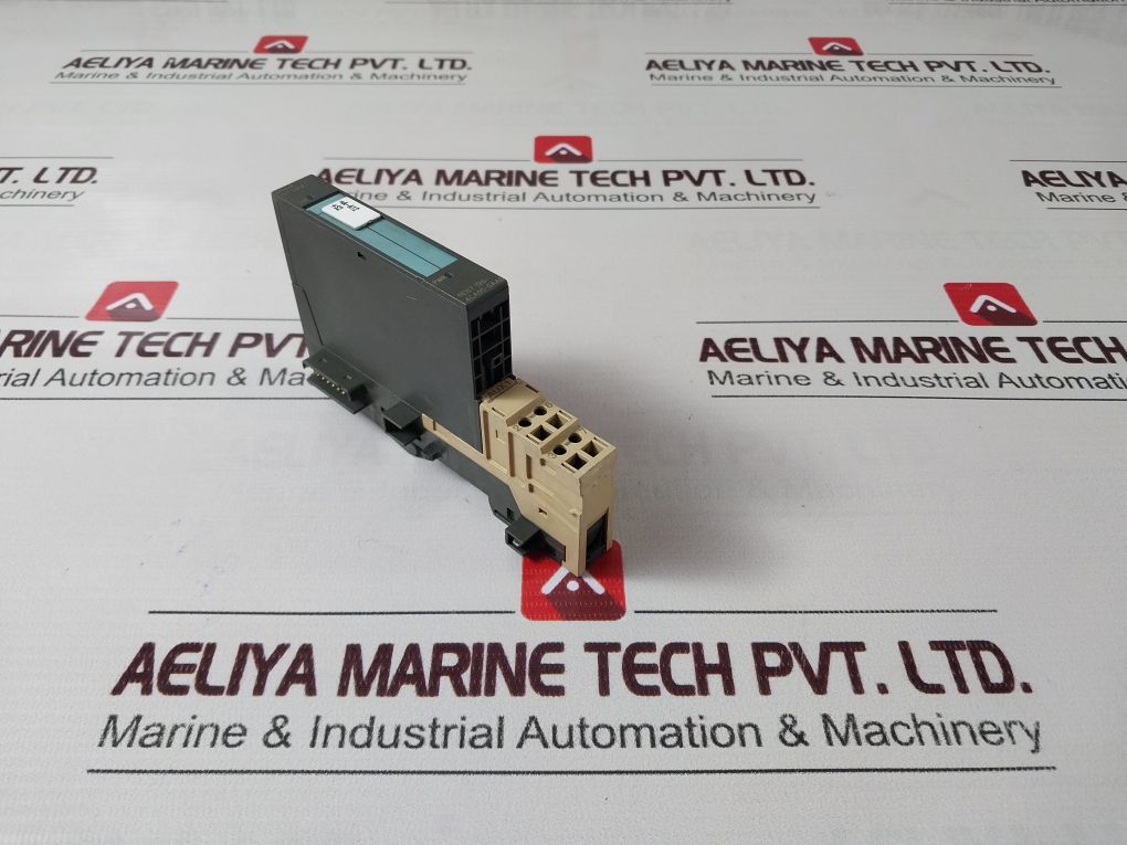 Siemens 6Es7 138-4Ca00-0Aa0 Electronic Module With 6Es7 193-4Ce10-0Aa0