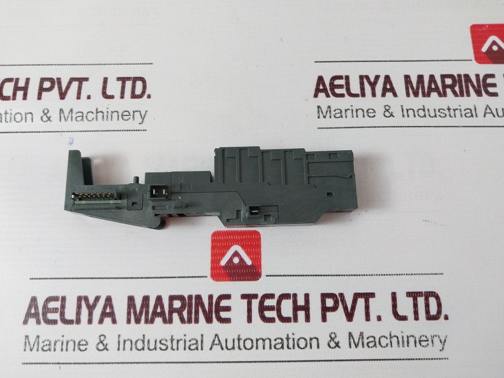 Siemens 6Es7 193-4Ca50-0Aa0 Universal Terminal Module E01