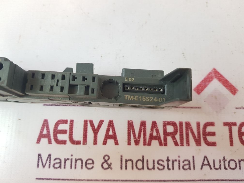 Siemens 6Es7 193-4Cb20-0Aa0 Terminal Module Tm-e15S24-01