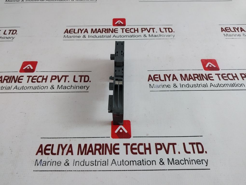 Siemens 6Es7 193-4Cb30-0Aa0 Terminal Module Tm-e15C24-01