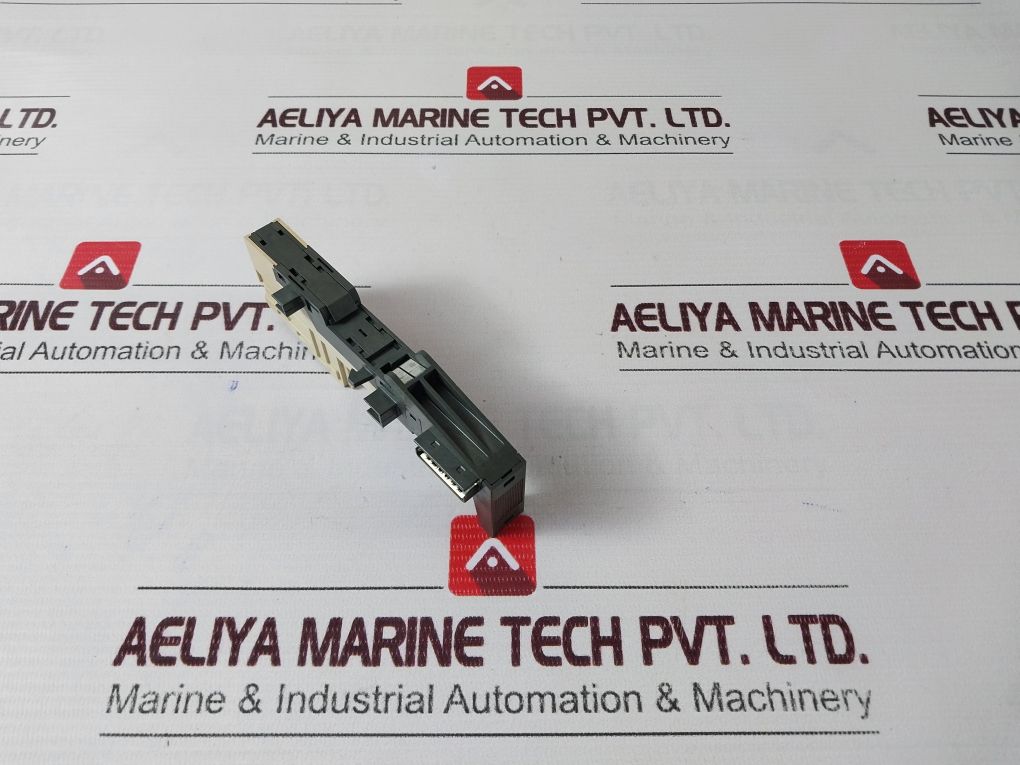 Siemens 6Es7 193-4Cc20-0Aa0 Terminal Module E02